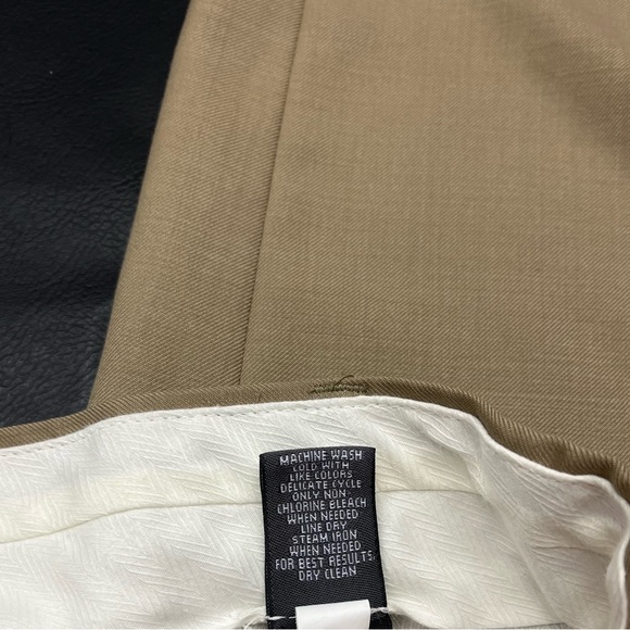 Mens’s Croft & Barrow pants - Size 40/29 - Gently worn - Picture 6 of 8